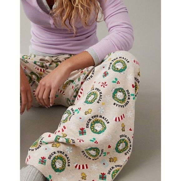 American Eagle Peanuts Christmas PJ Pant XXL Snoopy NWT - Picture 2 of 2